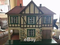 116th Scale vintage Triang Dolls House. No 76