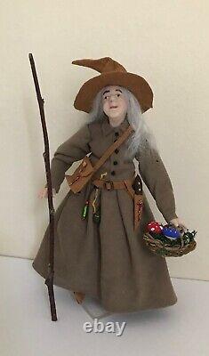 12th Scale Artisan Tudor Hag by Rycote Miniatures