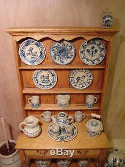 1985 Jane Newman Hutch Cupboard 22 pieces of Jane Graber Stoneware 112 Scale