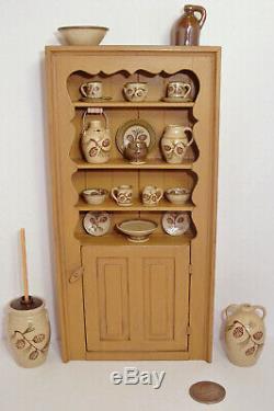 1997 Jim Ison Dollhouse Mini Cupboard #2-10 +23 Jane Graber Pottery 22 Pine Cone