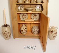 1997 Jim Ison Dollhouse Mini Cupboard #2-10 +23 Jane Graber Pottery 22 Pine Cone