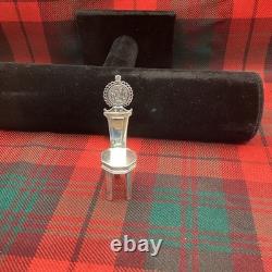 925 Stamped Sterling Silver Dolls House Chair. 20.6gm 7.5cm Tall