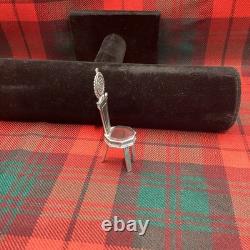 925 Stamped Sterling Silver Dolls House Chair. 20.6gm 7.5cm Tall