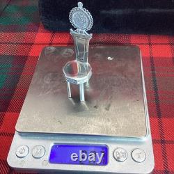 925 Stamped Sterling Silver Dolls House Chair. 20.6gm 7.5cm Tall
