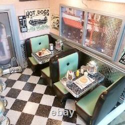 AMERICAN GIRL AG Minis Illuma Room Lils Diner WithTRANSFORMER