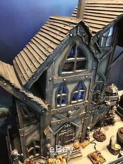 Amazing Spooky Dolls House