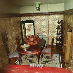 Antique Dolls House 1920s