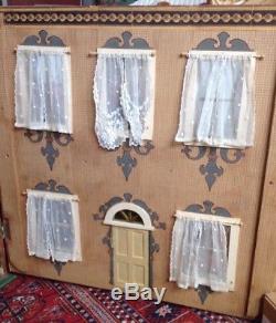 Antique Victorian/Edwardian Dolls House