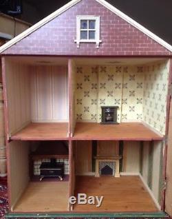 Antique Victorian/Edwardian Dolls House