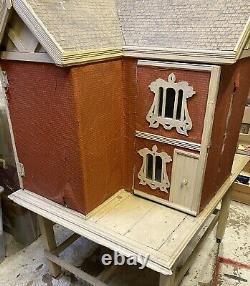 Antique/Vintage Dolls House For TLC (Possibly Early 20th C. Handicraft design)