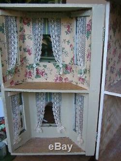 Antique / Vintage Dolls House G & J Lines