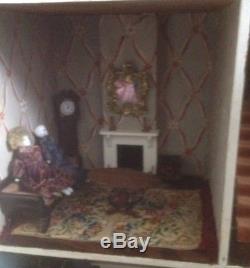 Antique/Vintage (Victorian/Edwardian) Dolls House. Silber & Fleming Swan