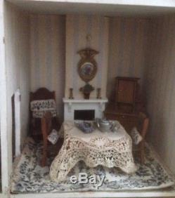 Antique/Vintage (Victorian/Edwardian) Dolls House. Silber & Fleming Swan