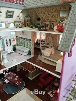 Beautiful Doll House (GREENLEAF) With Custom Work