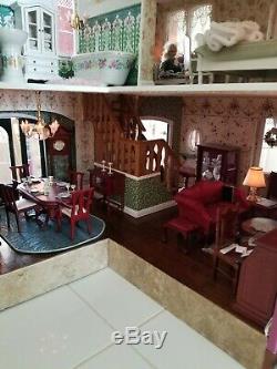 Beautiful Doll House (GREENLEAF) With Custom Work