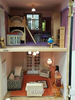 Beautiful Large Fully Furnished Dolls House Wth 10 Rooms And Working Lights