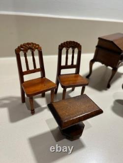 Beautiful Vintage Mahogany Colour Dolls House Miniature Furniture 14 piece lot