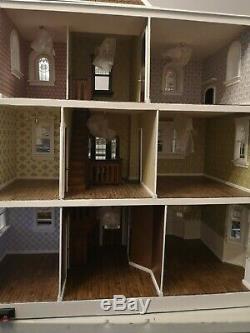 Collectors American Dolls House by Greenleaf- Beacon Hill 1/12th scale