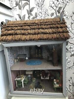 Collectors Dolls house