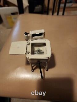 Doll House Ringer Washer From American Miniature