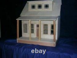 Dollhouse Long Island Bungalow 1/12 Scale by Alessio Miniatures Assembled