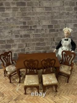 Dolls House 1/12 Scale Miniature Glenowen Walnut Dining Room Table & 4Chairs