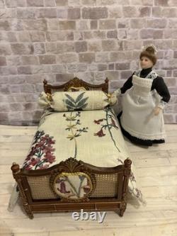 Dolls House 1/12 Scale Miniature Quality Walnut French Double Bed And Bedding