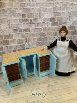 Dolls House 1/12 Scale Miniature Rare Queens Collection Dressing Table & Drawers