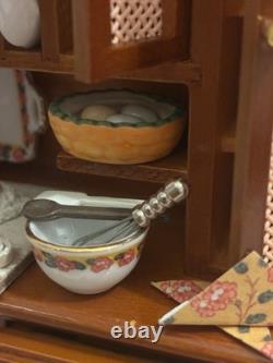 Dolls House 1/12 Scale Miniature Reutter Kitchen Cabinet Dresser & Accessories