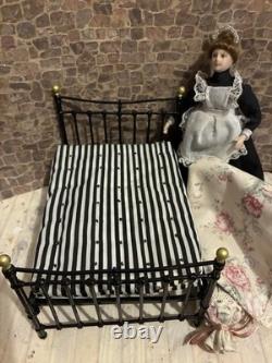 Dolls House 1/12 Scale Vintage Phoenix Miniatures Double Metal Bed & Bedding