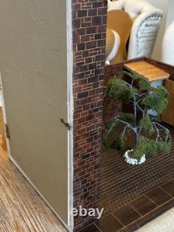 Dolls House 112 miniature diorama terraced yard room box