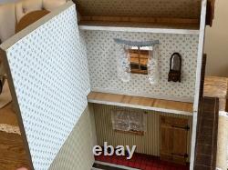 Dolls House 112 miniature diorama terraced yard room box