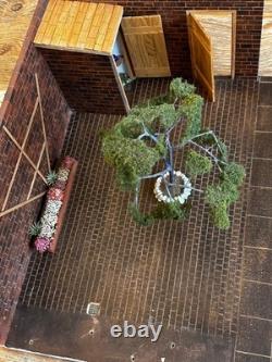 Dolls House 112 miniature diorama terraced yard room box