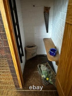 Dolls House 112 miniature diorama terraced yard room box