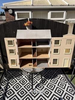 Dolls House Emporium Classic Dolls House Vintage 112 Scale Miniature
