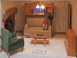 Dolls House Emporium LUTYENS HOUSE inc LIGHTING & Some FURNITURE Excellent Model