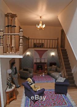 Dolls House Emporium LUTYENS HOUSE inc LIGHTING & Some FURNITURE Excellent Model