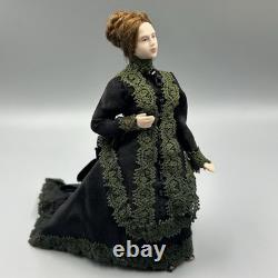 Dolls House Miniature 112 Vintage Artisan Porcelain Lady Doll
