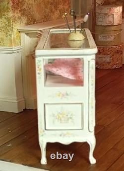 Dolls House Miniatures Bespaq Display Counter