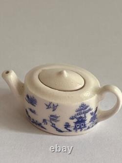 Dolls House Stokesay Ware Miniature Blue Willow Teapot