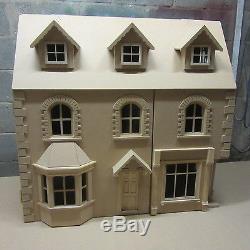 Dolls House The NewBury Corner Shop/Pub with 5 rooms KIT above 30 wide