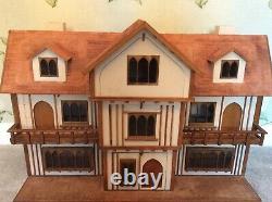 Dolls House Tudor Style Mansion by Rowen Miniatures