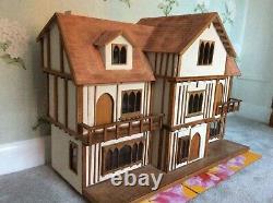 Dolls House Tudor Style Mansion by Rowen Miniatures