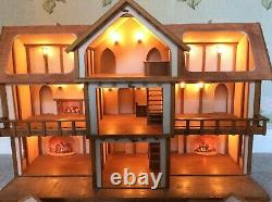 Dolls House Tudor Style Mansion by Rowen Miniatures