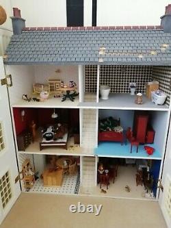 Dolls House (vintage)