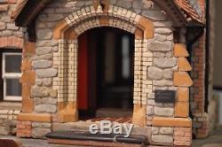 Dolls house (Authentic Miniature Victorian House)