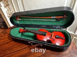 Dolls house miniature 112 ARTISAN Stradivarius violin by SJ Whitehouse 1989