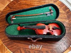 Dolls house miniature 112 ARTISAN Stradivarius violin by SJ Whitehouse 1989