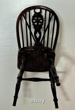 Dolls house miniature 112 ARTISAN Windsor chairs x 3 from THE SINGING TREE Dolls house miniature 112 ARTISAN Windsor chairs x 3 from THE SINGING TREE