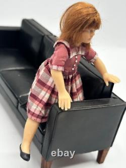 Dolls house miniature 112 ARTISAN girl doll (1)